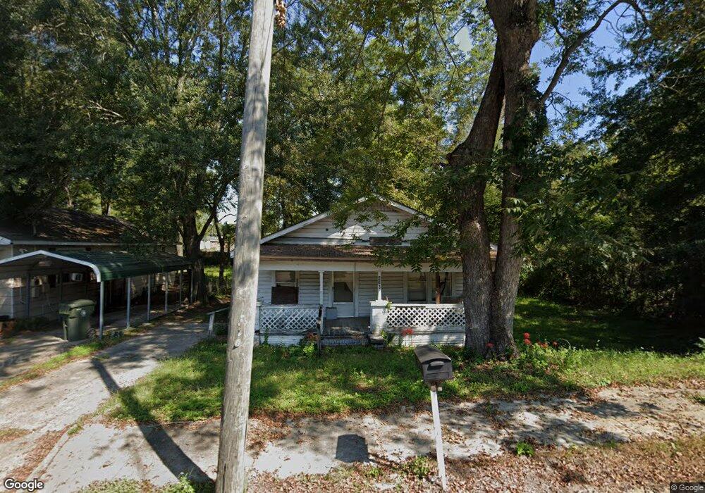 833 E Burdeshaw St, Dothan, AL 36303 - photo 1