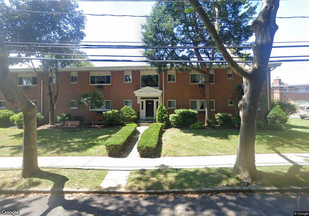 21 Wildwood Gardens unit A2, Port Washington, NY 11050 - photo 1