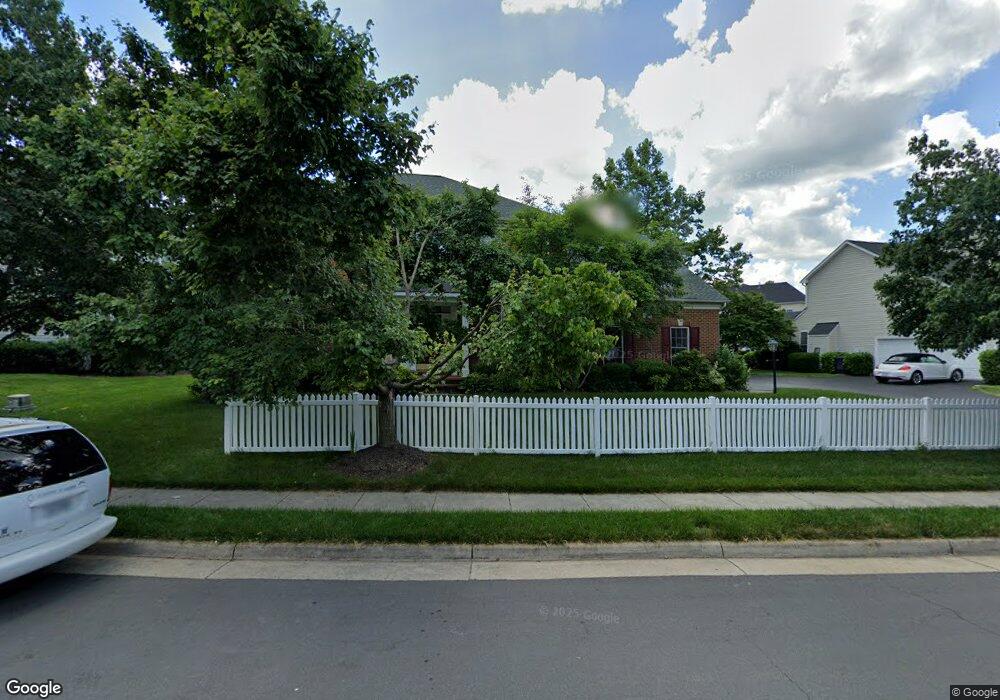 25691 S Village Dr, Chantilly, VA 20152 - photo 1