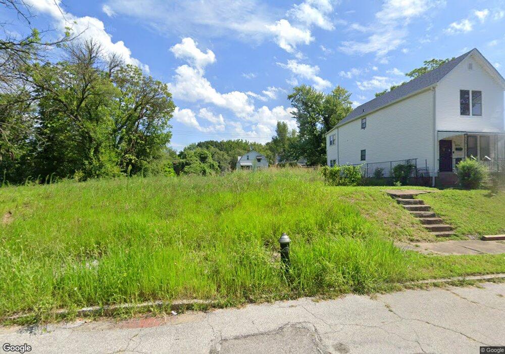 4445 Bessie Ave, Saint Louis, MO 63115 - photo 1