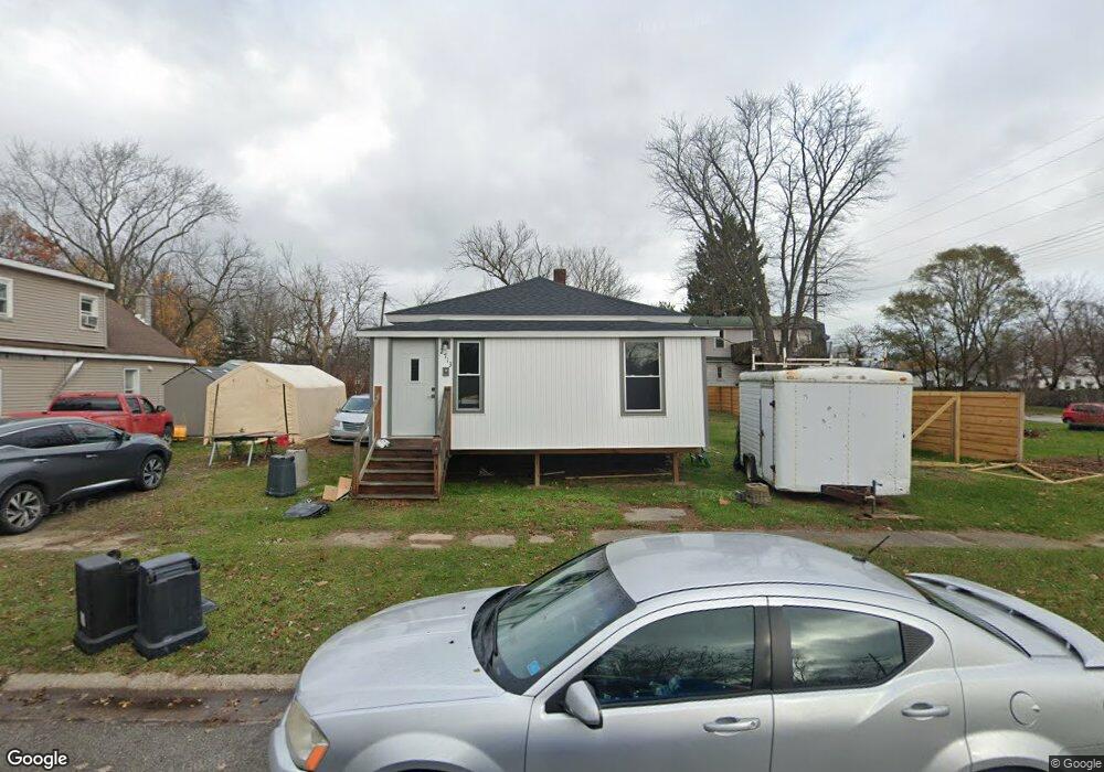 2713 Minnie St, Port Huron, MI 48060 - photo 1