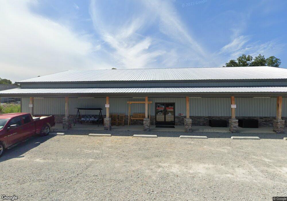 415 Cedar Dr, Linden, TN 37096 - photo 1