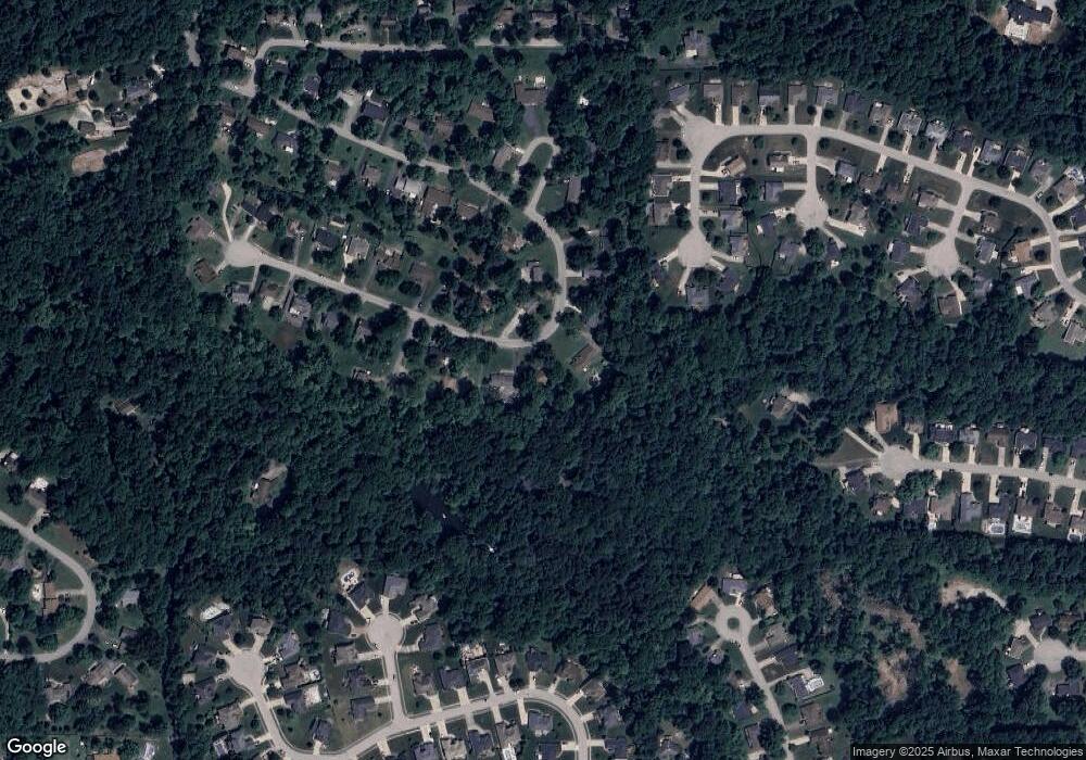 4039 Tanglewood Dr, Floyds Knobs, IN 47119 - photo 1