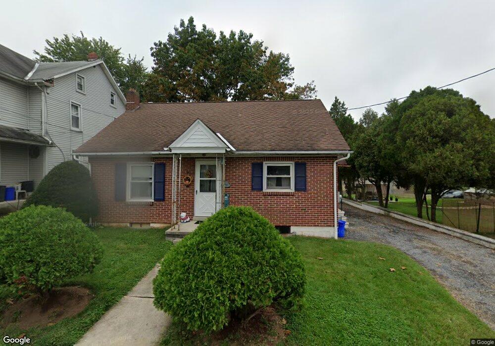 669 Mountain View Rd, Reading, PA 19607 - photo 1