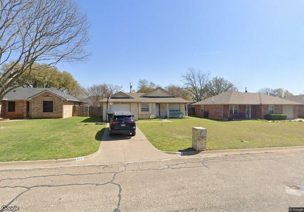 606 Mcanear St, Cleburne, TX 76033 - photo 1