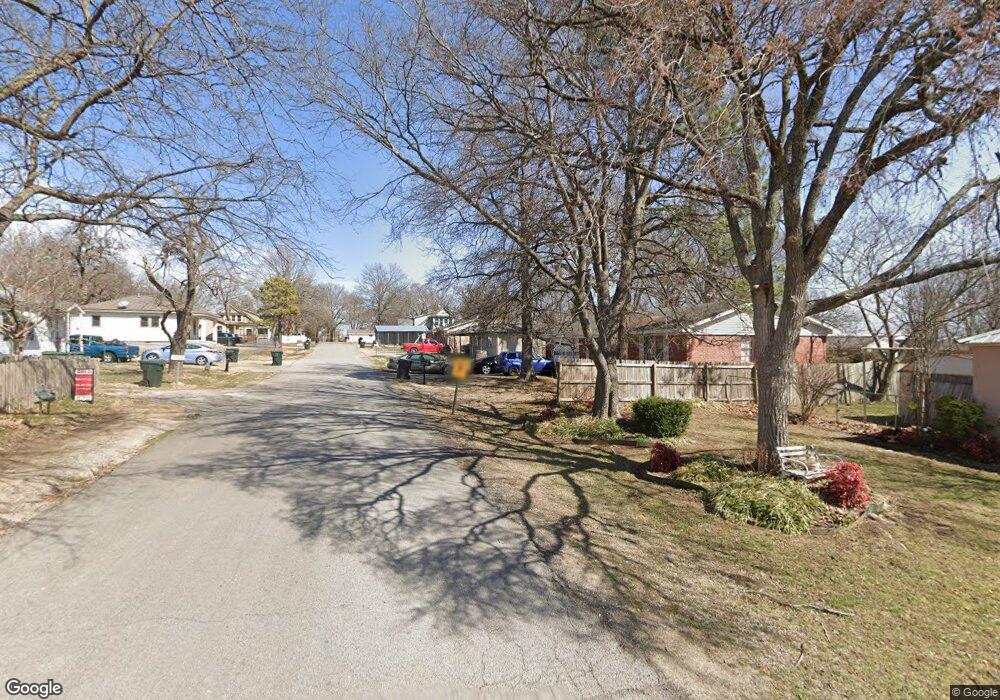 126 N Mccloud Ave, Claremore, OK 74017 - photo 1