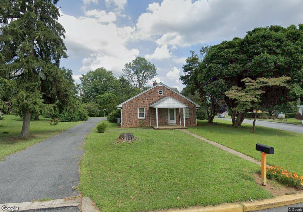 3401 Stoudts Ferry Bridge Rd, Reading, PA 19605 - photo 1