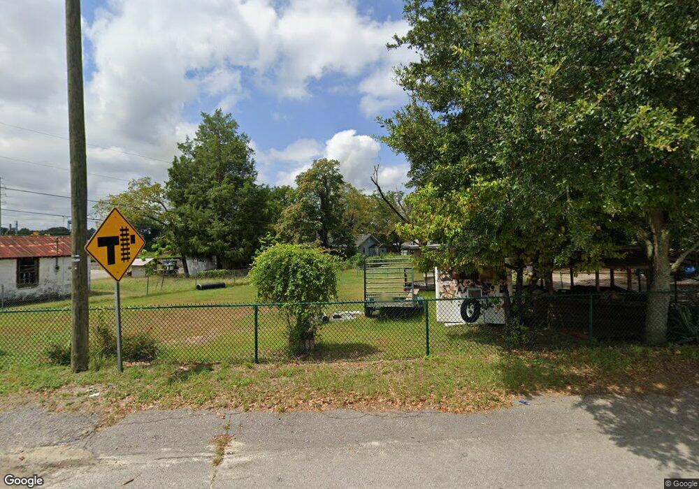 548 Taylor St, West Columbia, SC 29169 - photo 1