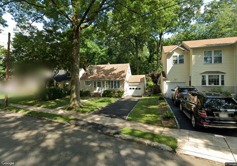 821 Hemlock Rd, Union, NJ 07083 - photo 1