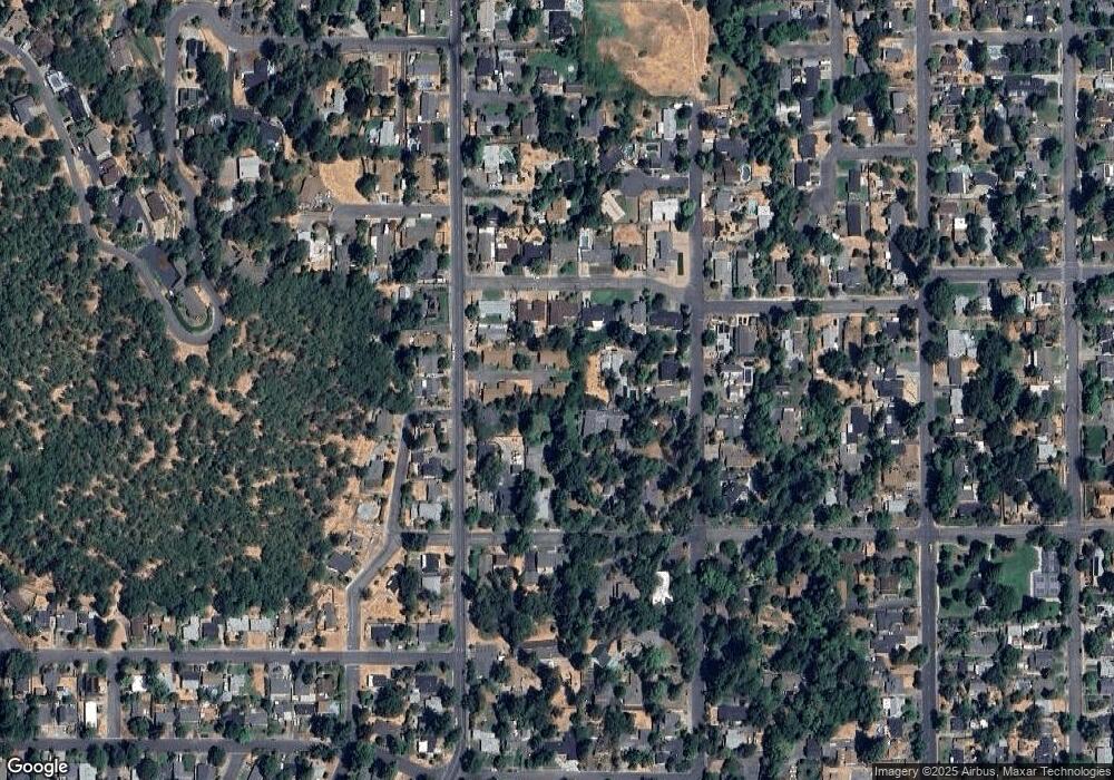 1225 NW Highland Ave unit A, Grants Pass, OR 97526 - photo 1