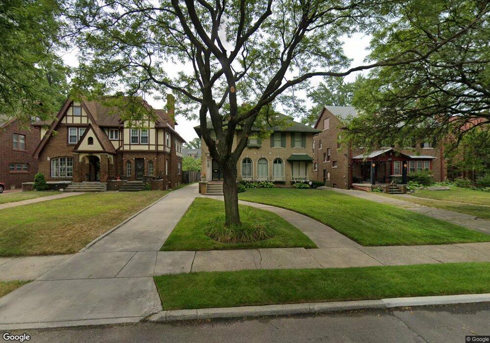 2275 W Boston Blvd, Detroit, MI 48206 - photo 1