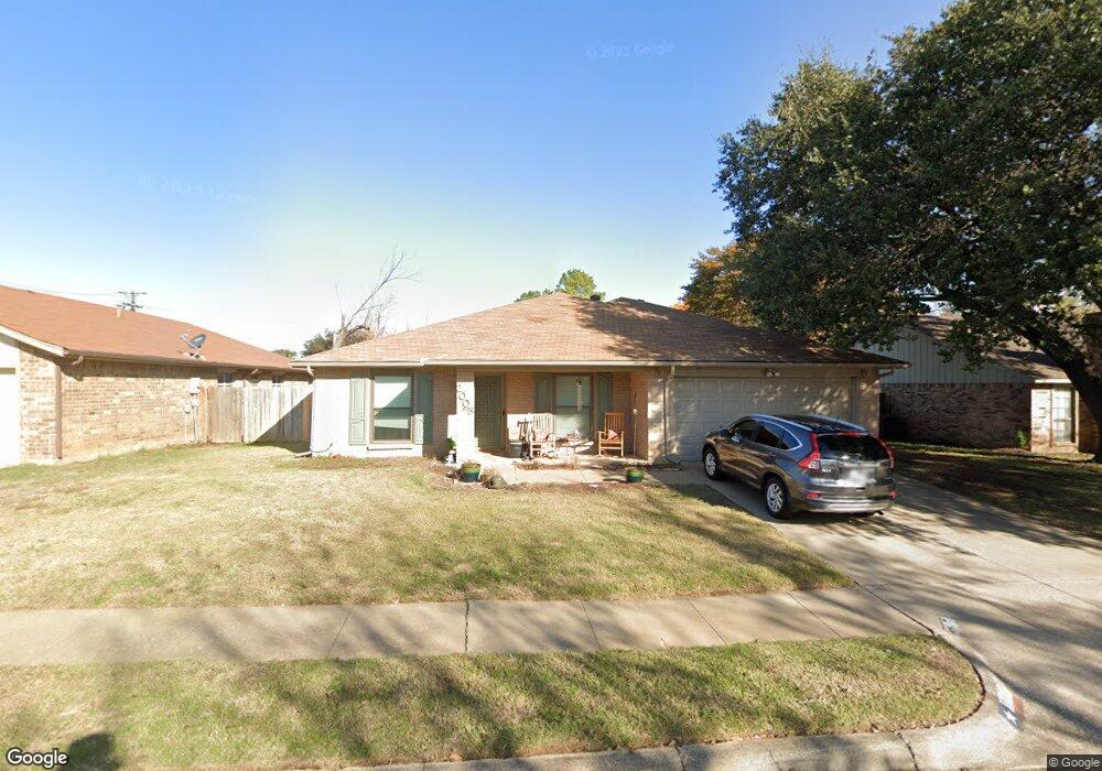 2005 Cedar Grove Ln, Bedford, TX 76021 - photo 1