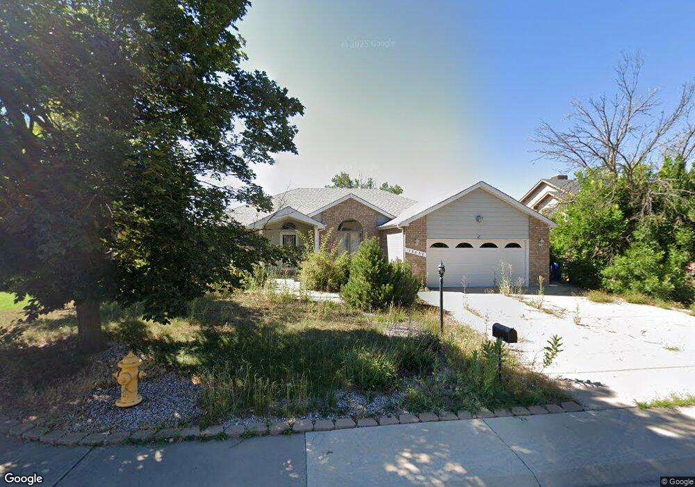 15850 E 8th Cir, Aurora, CO 80011 - photo 1