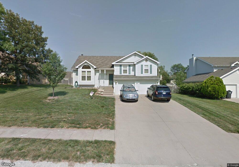 118 Hampton Ct, Lansing, KS 66043 - photo 1