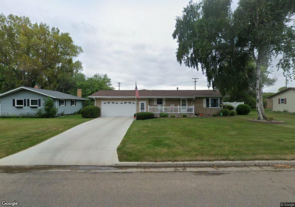 602 15th St SE, Jamestown, ND 58401 - photo 1