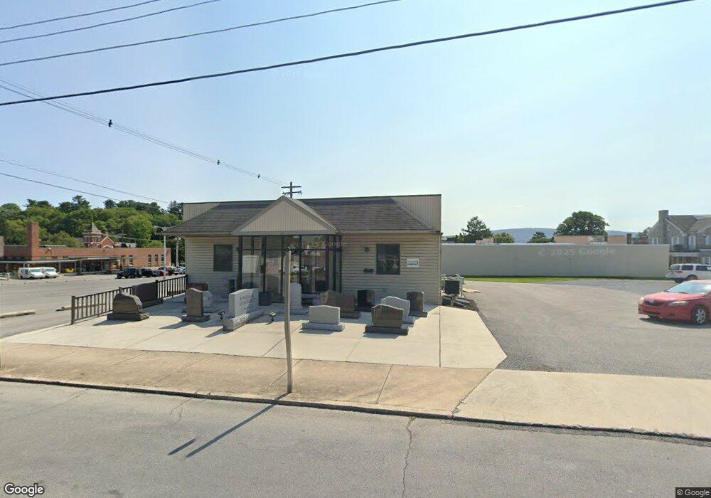 23 Walnut St, Waynesboro, PA 17268 - photo 1