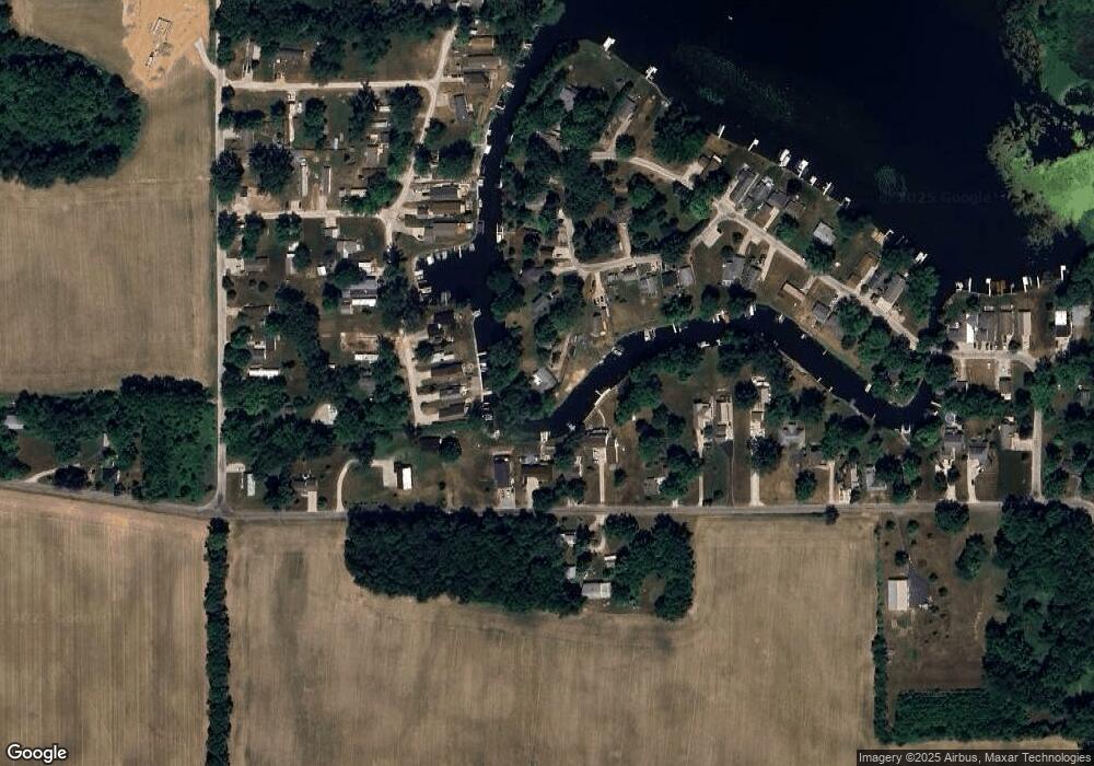 208 Ems D17 Ln, Syracuse, IN 46567 - photo 1