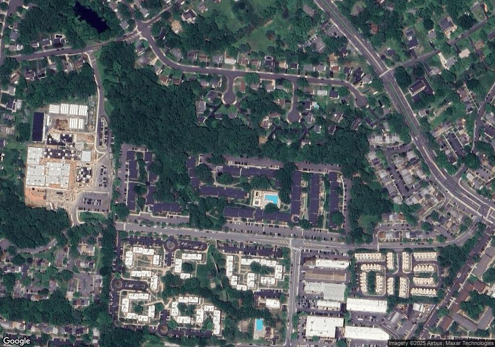 9721 Kings Crown Ct, Fairfax, VA 22031 - photo 1