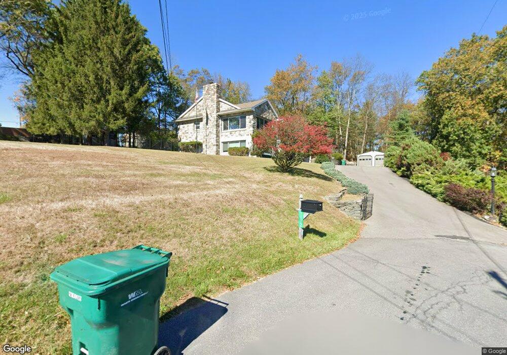 1108 Crestview Rd, Stroudsburg, PA 18360 - photo 1