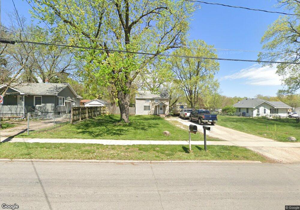 2506 E Douglas Ave, Des Moines, IA 50317 - photo 1