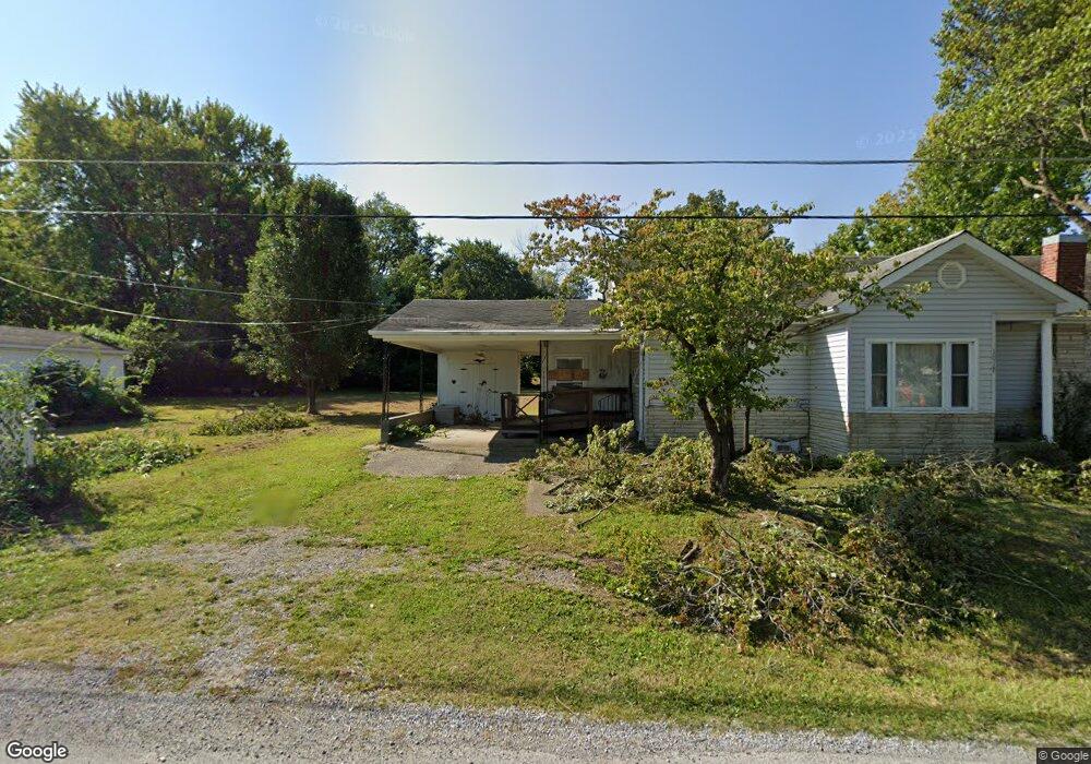 1017 W Raymond St, Harrisburg, IL 62946 - photo 1