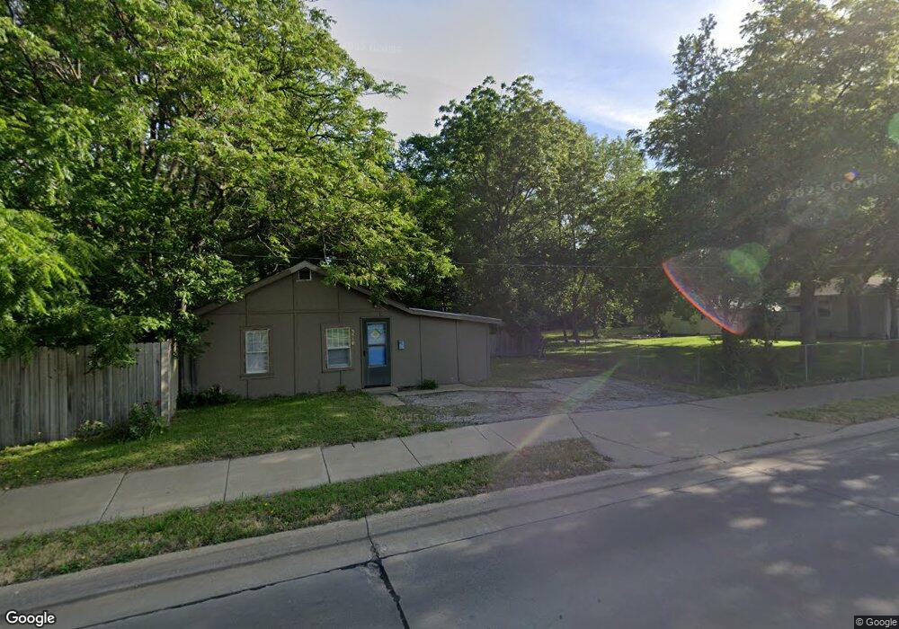 3510 SW 21st St, Topeka, KS 66604 - photo 1