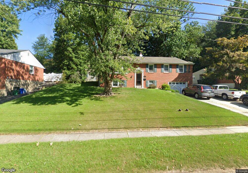 4939 Chester Creek Rd, Brookhaven, PA 19015 - photo 1