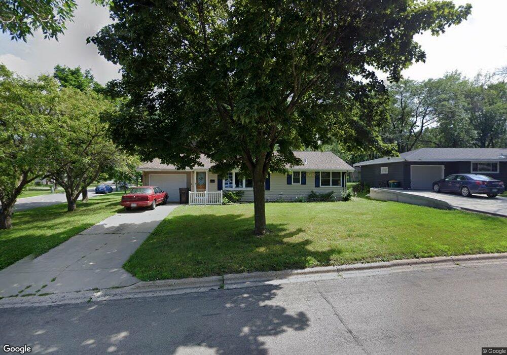 1401 Plainview Ln, Albert Lea, MN 56007 - photo 1