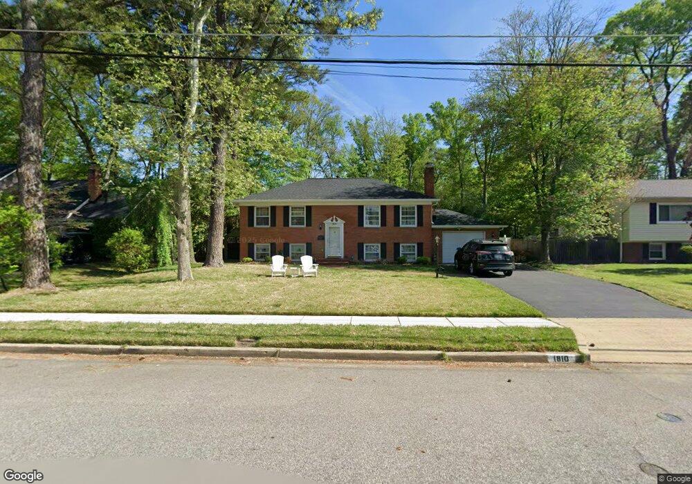 1810 Cool Spring Dr, Alexandria, VA 22308 - photo 1