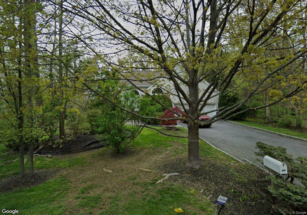 210 Sara Ct, Yorktown Heights, NY 10598 - photo 1