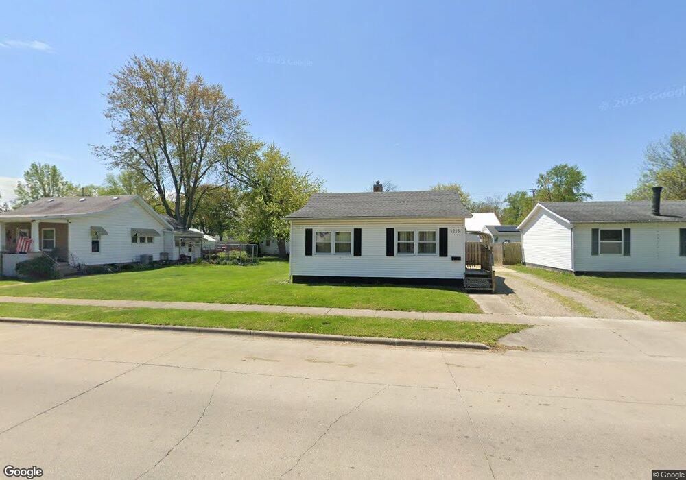 1215 Pulaski St, Lincoln, IL 62656 - photo 1