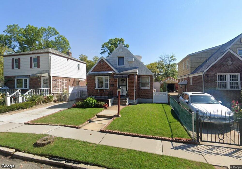 5627 189th St, Fresh Meadows, NY 11365 - photo 1