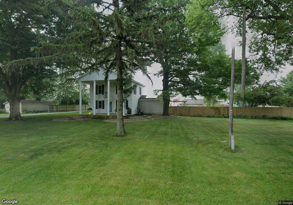 8818 E Chicago Rd, New Carlisle, IN 46552 - photo 1