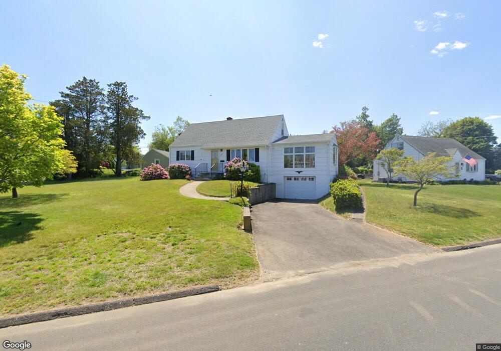 589 Riverdale Dr, Stratford, CT 06615 - photo 1