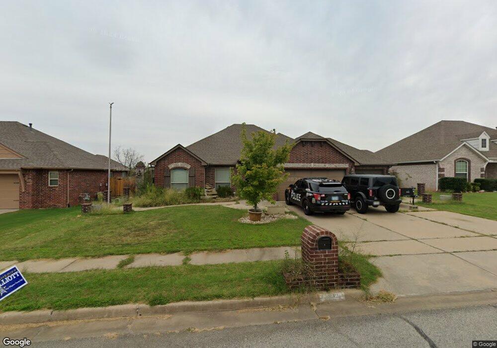 3310 E Fairmont Place, Broken Arrow, OK 74014 - photo 1