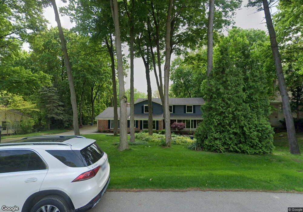 587 Pine Valley Way, Bloomfield Hills, MI 48302 - photo 1