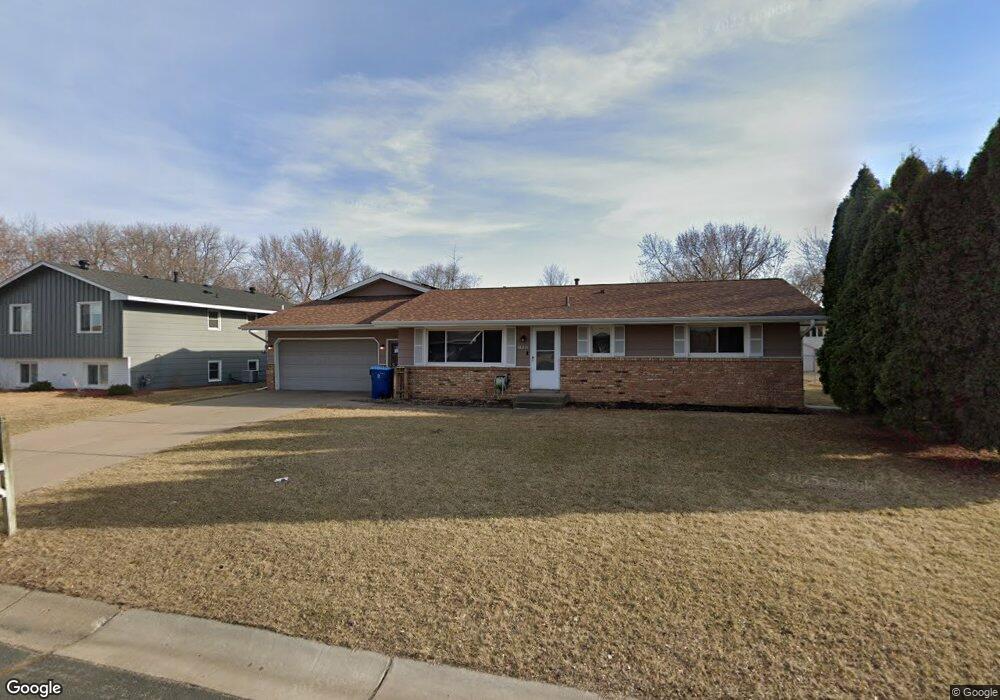 10211 96th Place N, Maple Grove, MN 55369 - photo 1