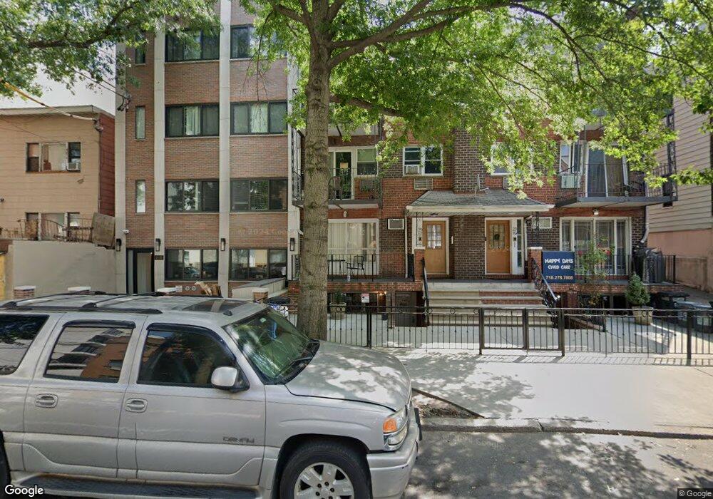 2515 36th St, Astoria, NY 11103 - photo 1