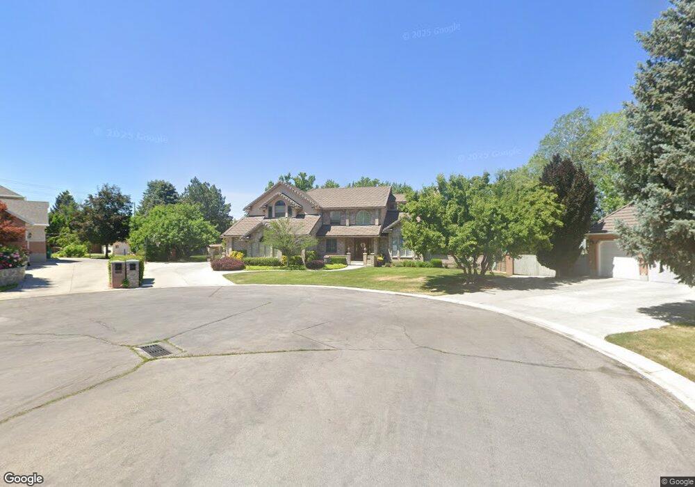 2220 E Pinecreek Cir, Sandy, UT 84093 - photo 1