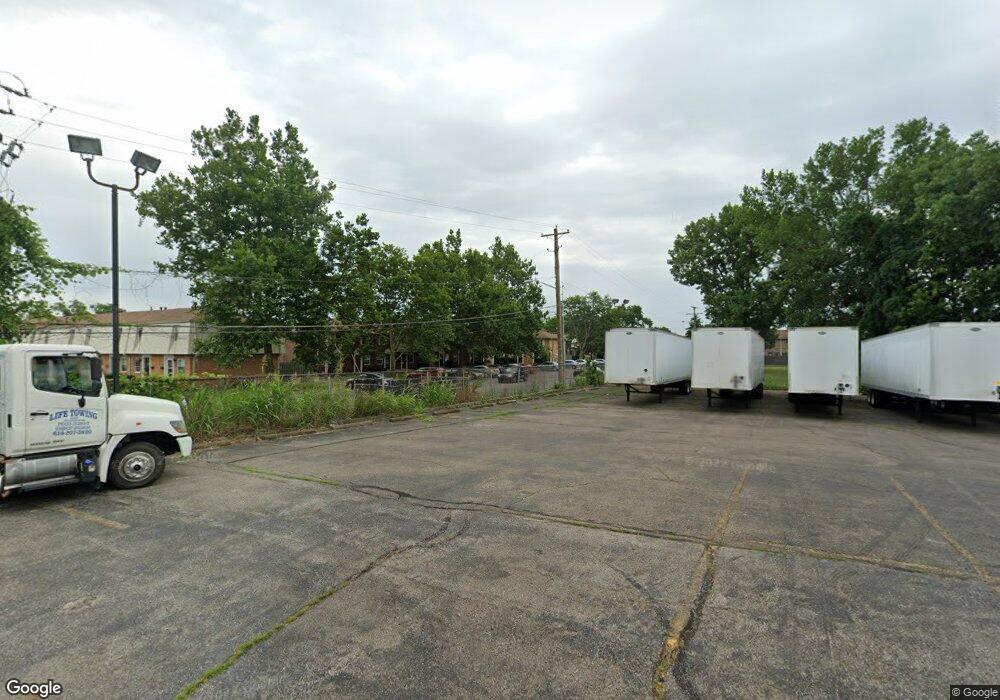 5759 Pine Tree St W unit H, Columbus, OH 43229 - photo 1