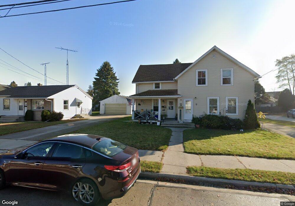 1107 Hawthorne St, Two Rivers, WI 54241 - photo 1