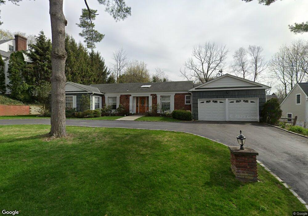 6 Pine Dr, Port Washington, NY 11050 - photo 1