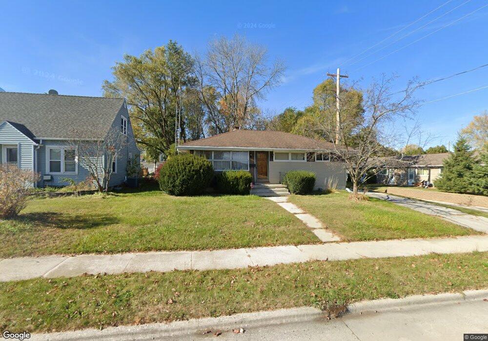 1424 N 7th St, Manitowoc, WI 54220 - photo 1