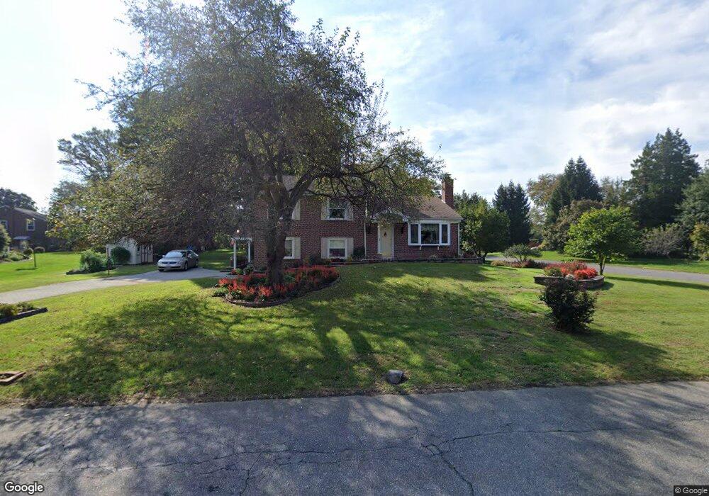 218 Canterbury Dr, Wallingford, PA 19086 - photo 1
