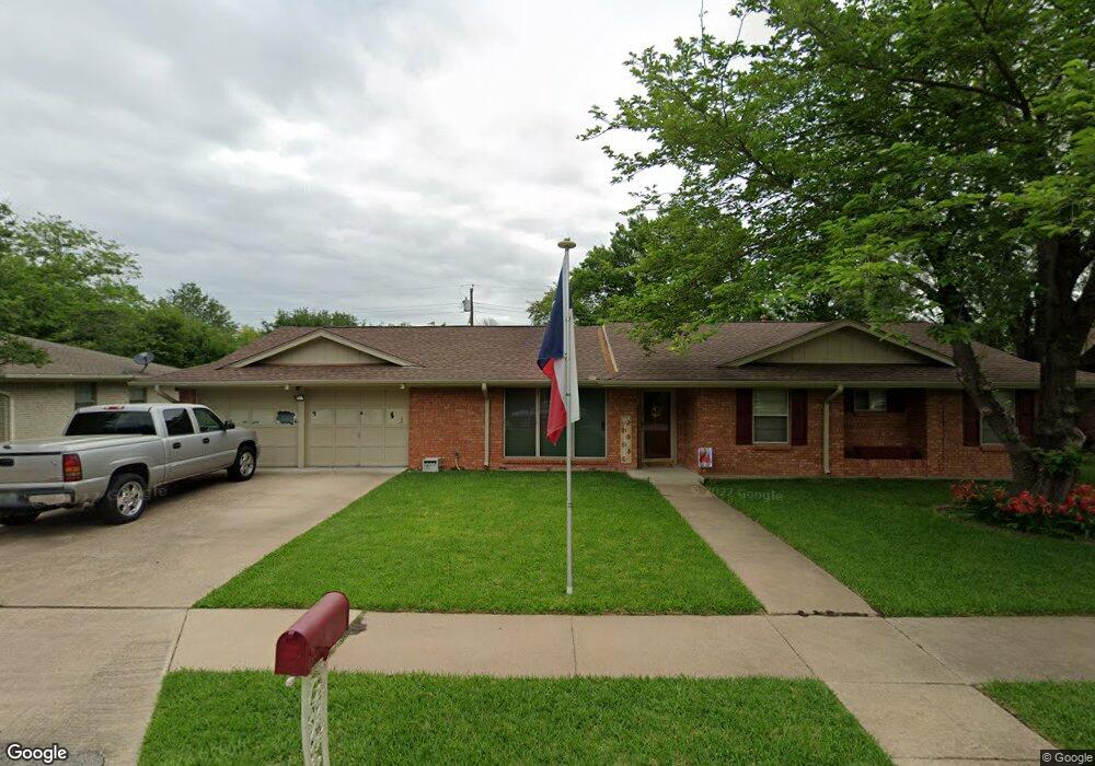 1502 Munn Dr, Ennis, TX 75119 - photo 1