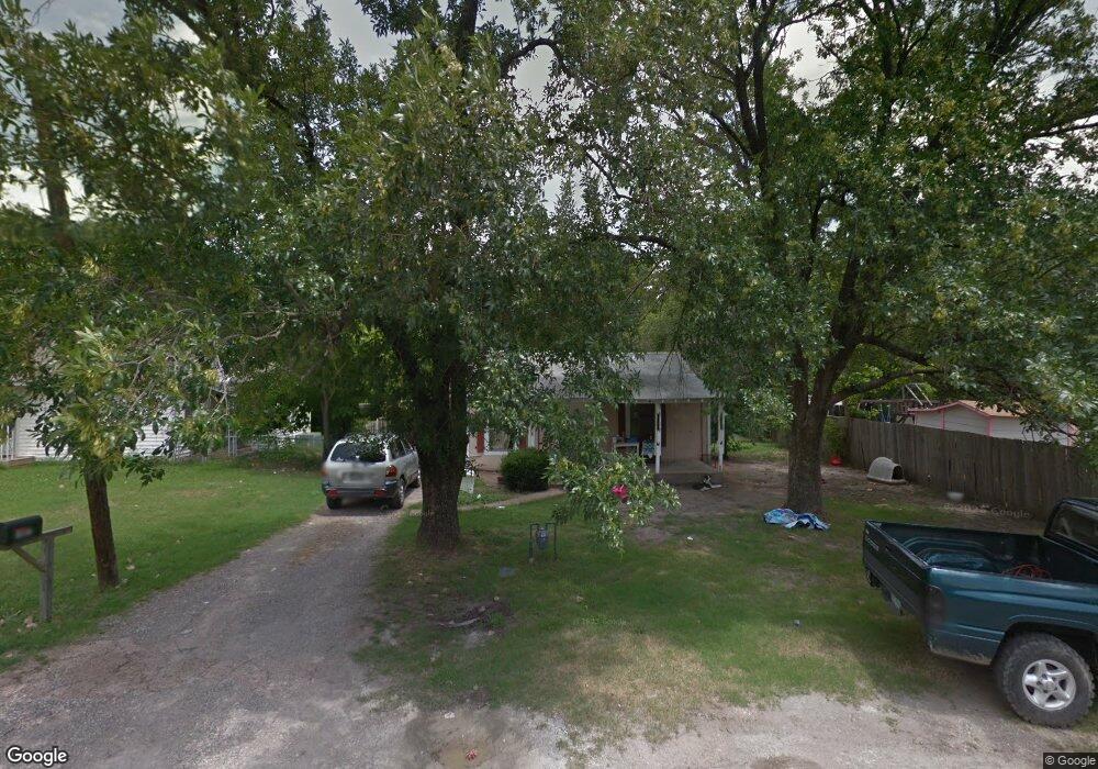 1802 Oriental St, Bonham, TX 75418 - photo 1