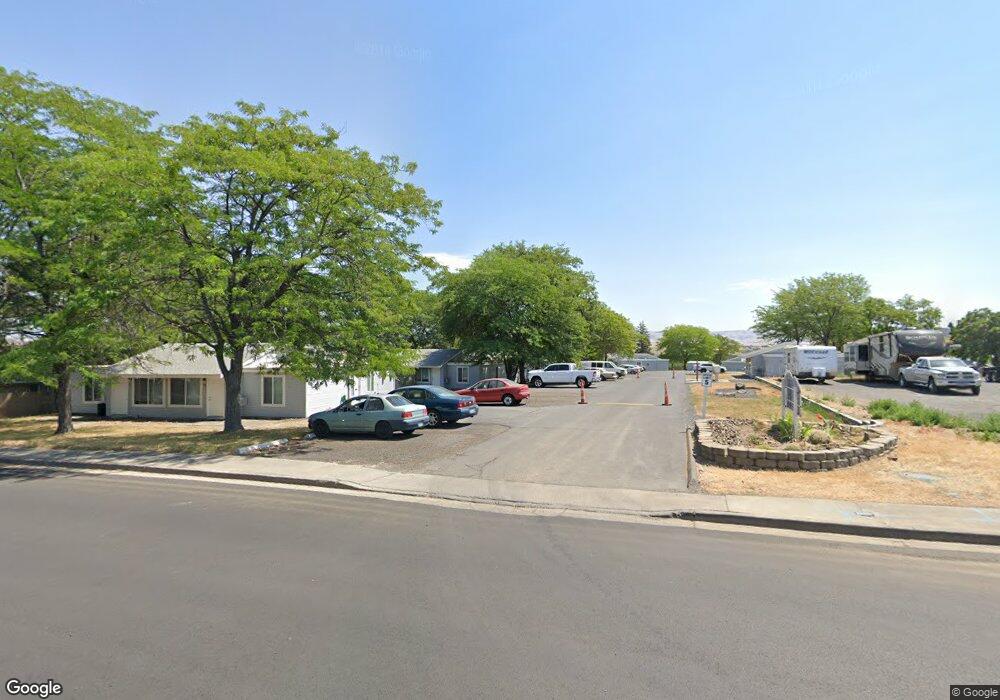 11 SW Goodwin Ave, Pendleton, OR 97801 - photo 1