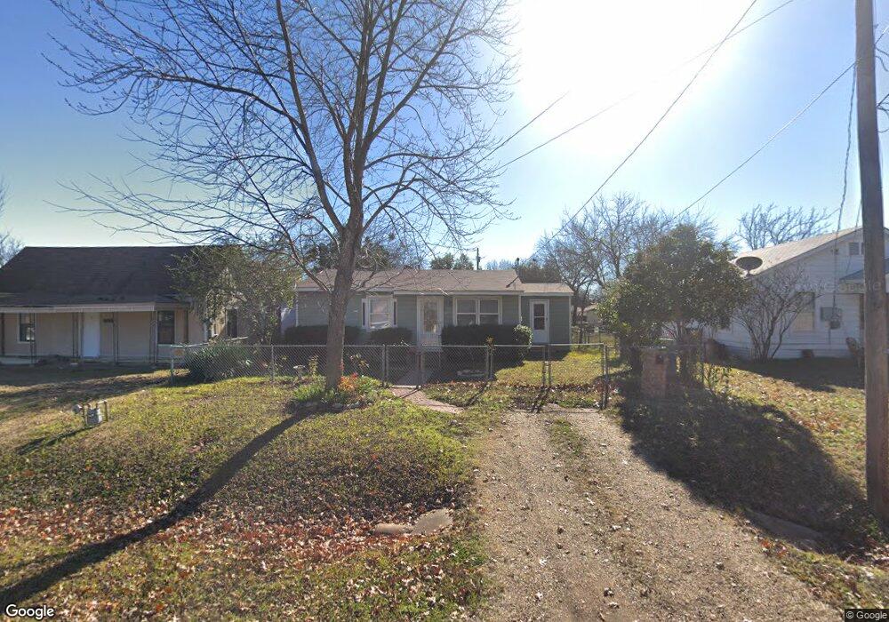 807 E Milam St, Ennis, TX 75119 - photo 1
