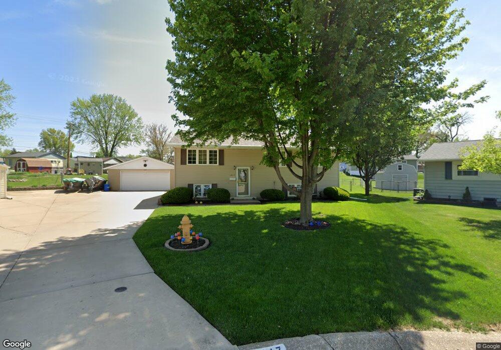 1617 Clover Hills Ct, Bettendorf, IA 52722 - photo 1