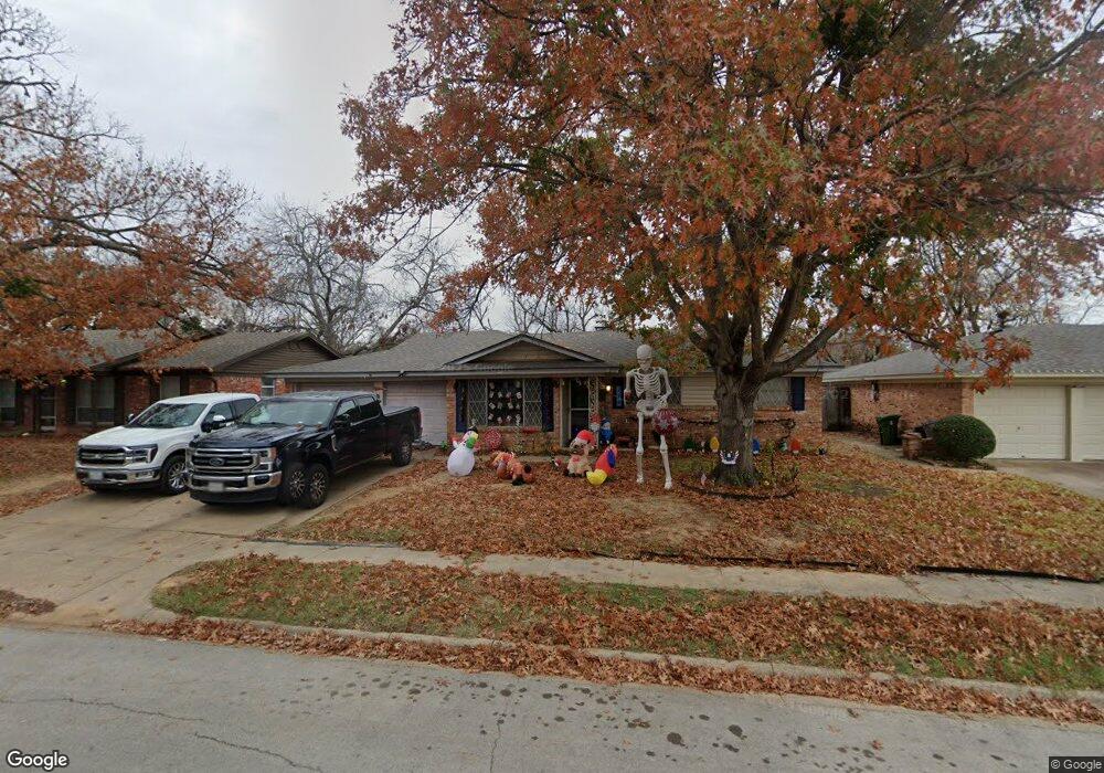 724 Oakwood Ave, Hurst, TX 76053 - photo 1
